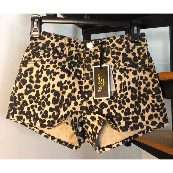 Juicy Couture Leopard Girlfriend Shorts Size 25 - Picture 1 of 5